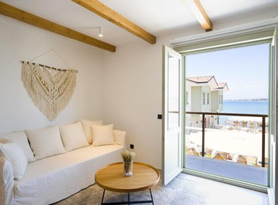 101 – Deluxe Double Room Sea View & Balcony